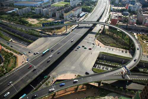 8成楼盘销售惨淡!